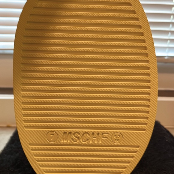 BNIB MSCHFxCrocs boots. Size 8. - Picture 9 of 9